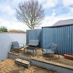 Corner House By Ty Sa In Pontcanna