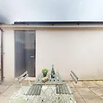 Cosy Cardiff Apartment And Patio