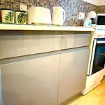 Cosy, Conveniently Located House By Dwell Haven - Close To Cardiff Centre
