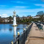 The Coral Suite - 2 Bedroom Apartment In Lakeside, Cardiff Minutes From Roath Park Lake