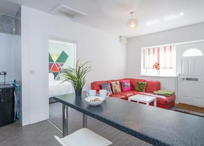Pass The Keys Modern & Light 2 Bedroom Apartment In Canton