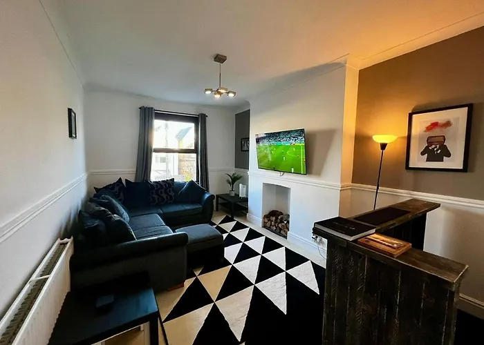 Spacious 2 Bed Flat In Cardiff