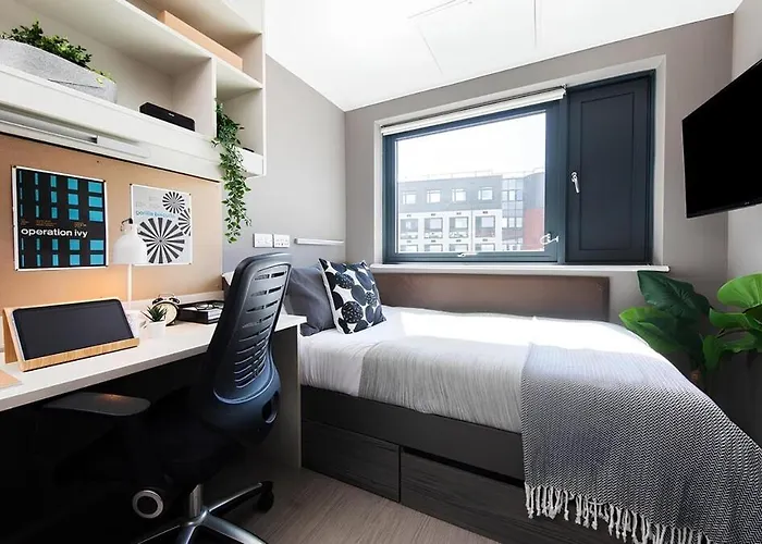 Student-Only, Private 2 Bed Ensuite Rooms