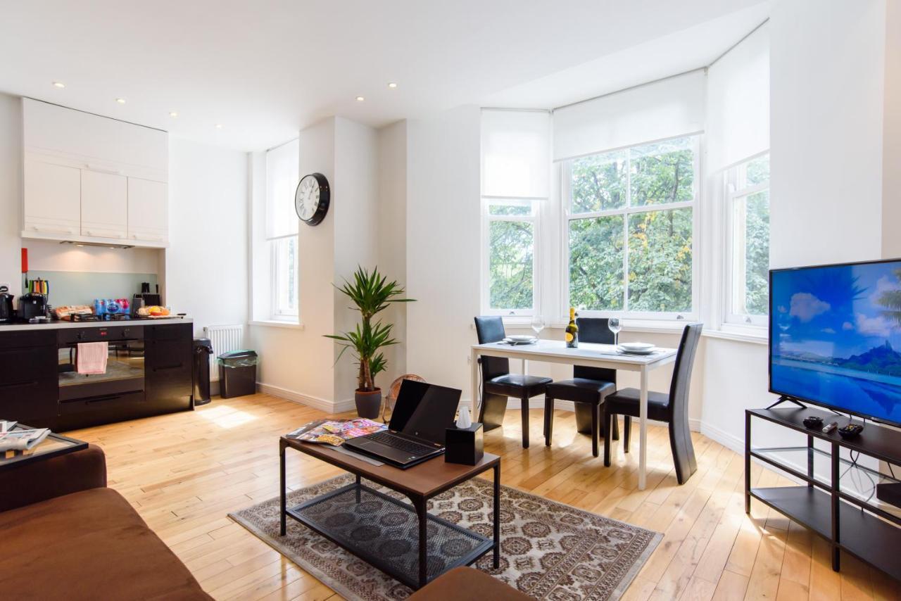 Oakfield Premier - Fast Wifi - 5 Mins Centre Apartment *
