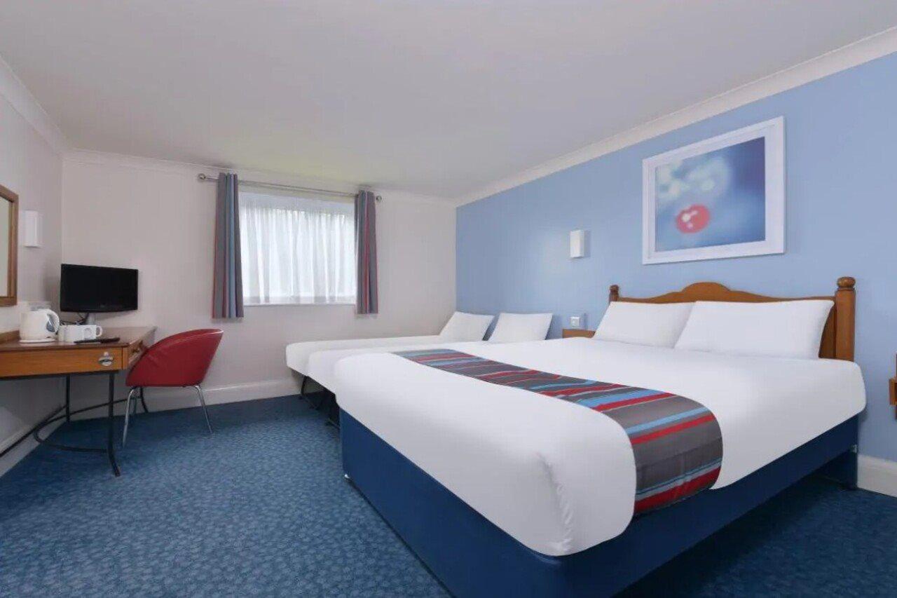 Hotel Travelodge Cardiff Airport Barry