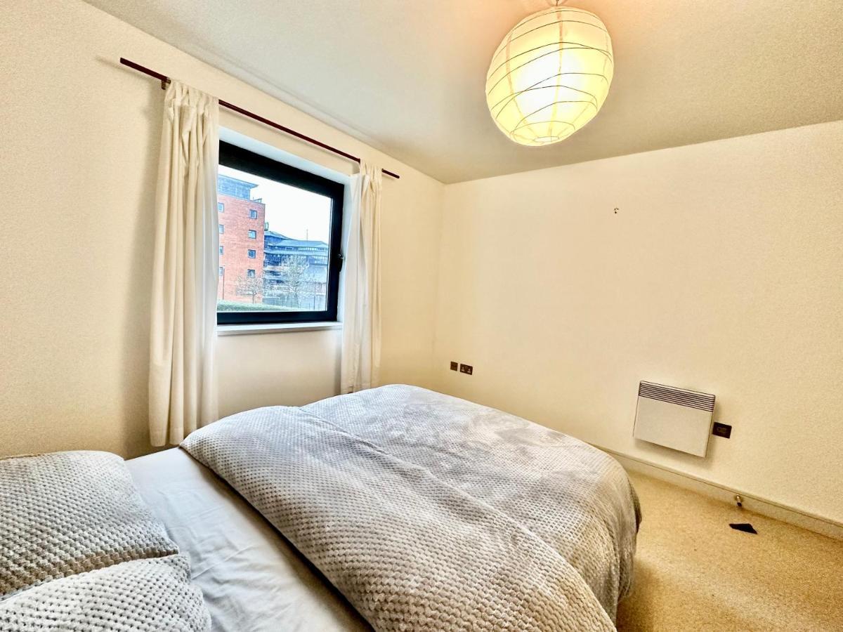 Cosy Canal View Bay *