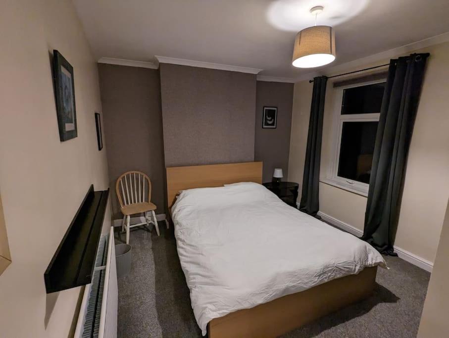 Penarth Town Terrace, Close To Cafes, Beaches, Holiday home Cardiff
