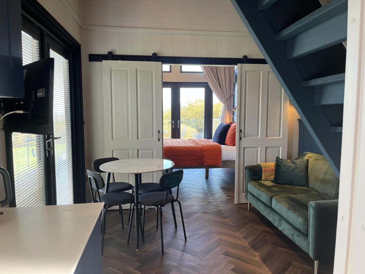 Warren Farm Retreat - Pod 1, Pod 2, And The By Ssw *