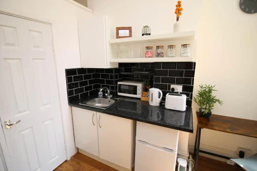 Big Value Bedsit By Promise Apartment