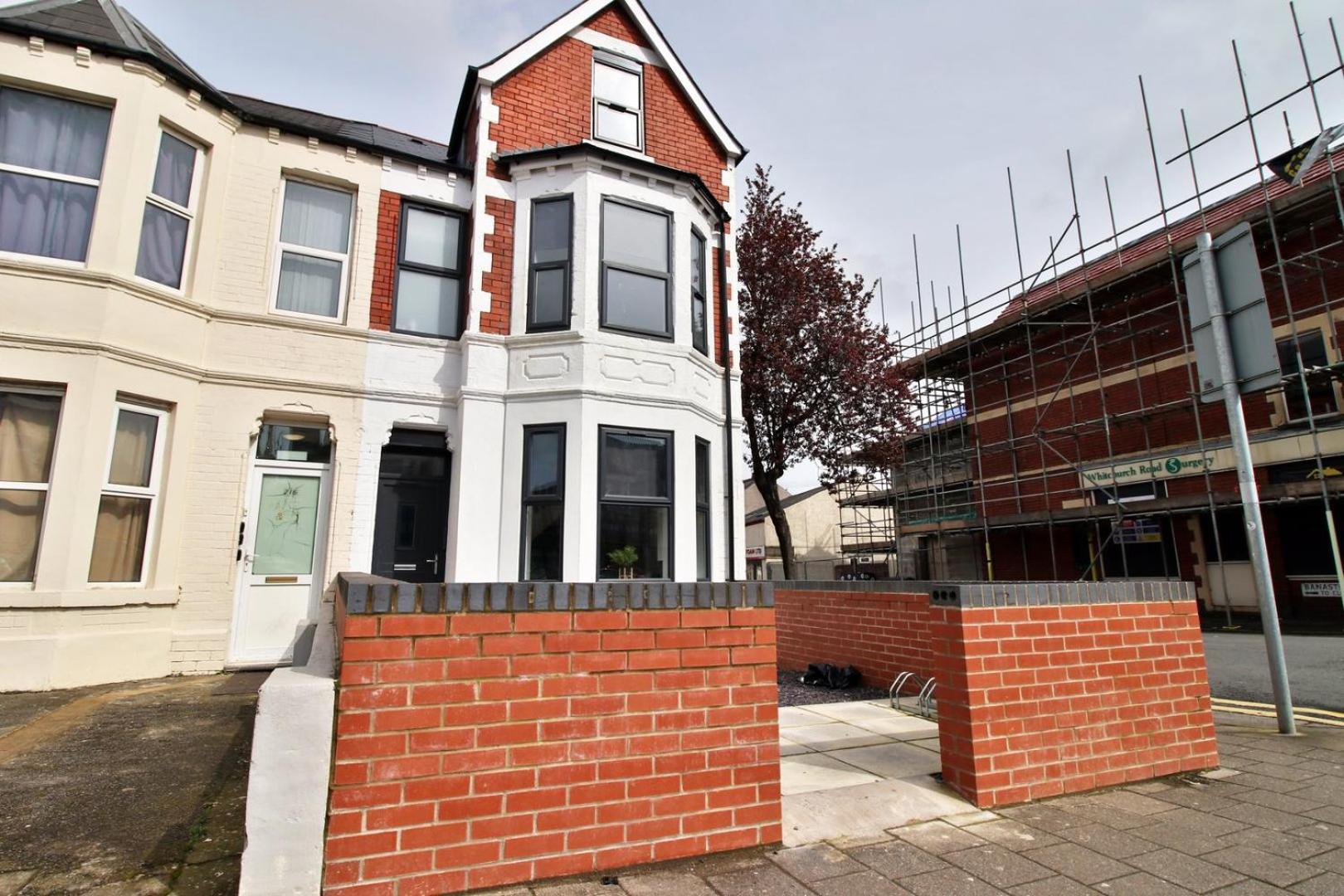 Centrally Located 2 Bedroom Apartment