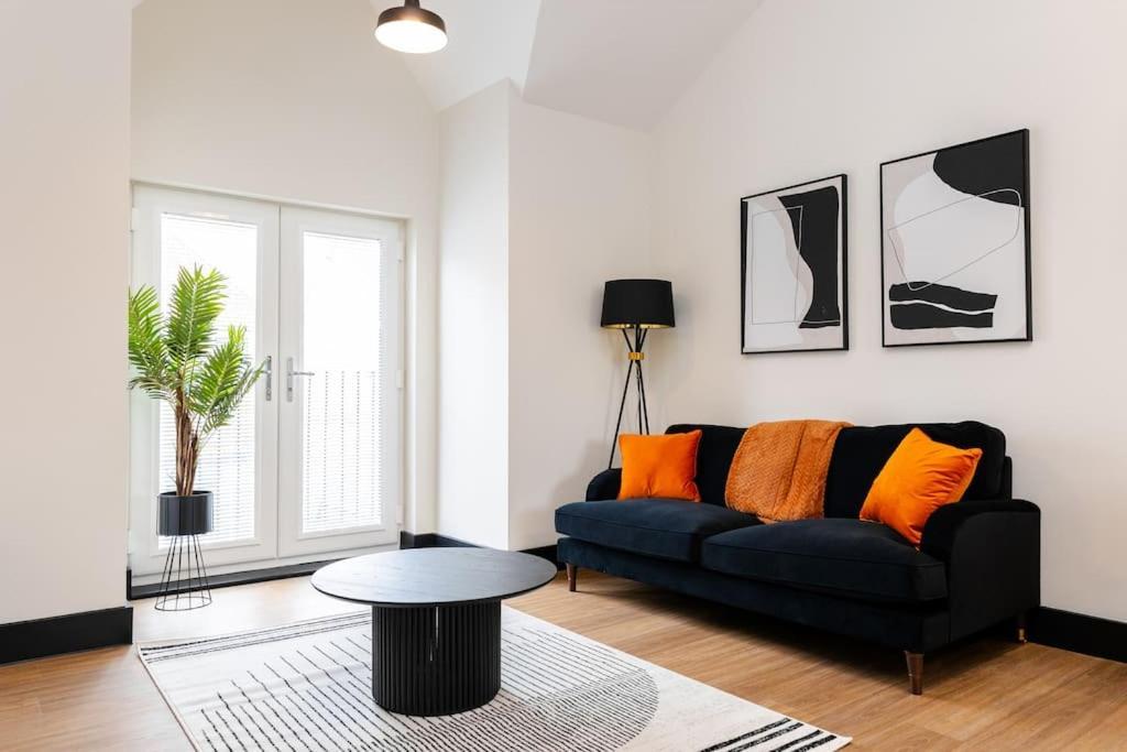 The Berriman Collection Stylish Sleeps 3 Apartment Cardiff