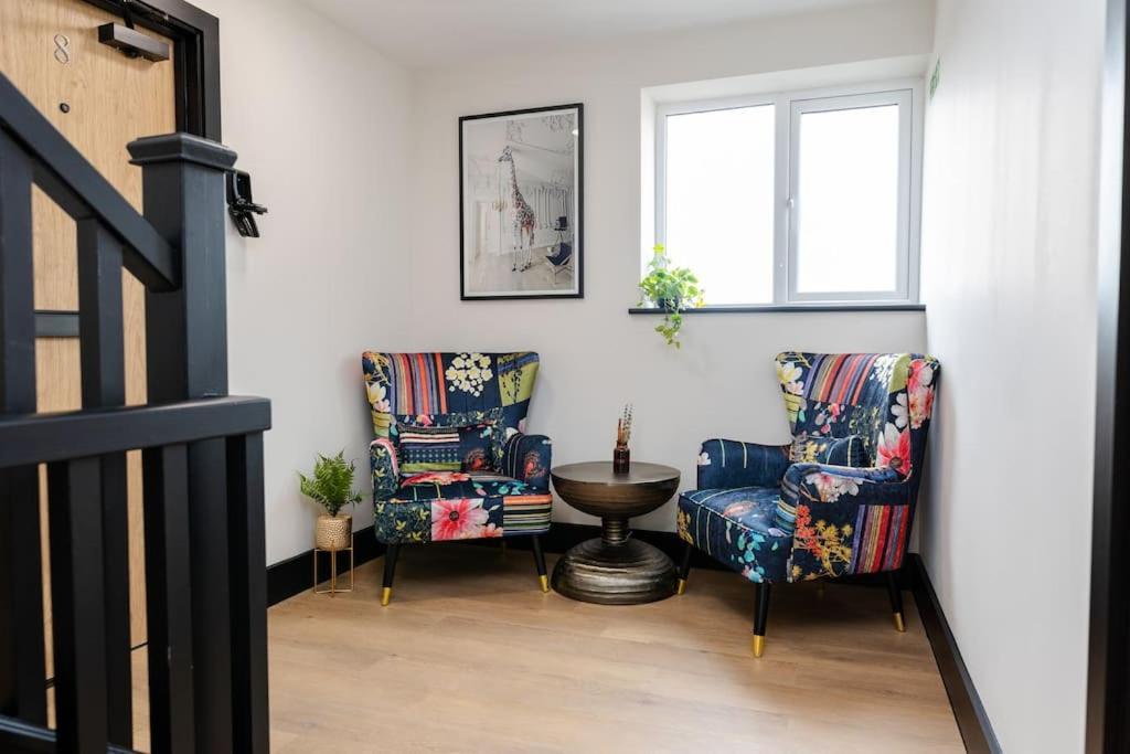 The Berriman Collection Stylish 2 Bedroom Apartment *