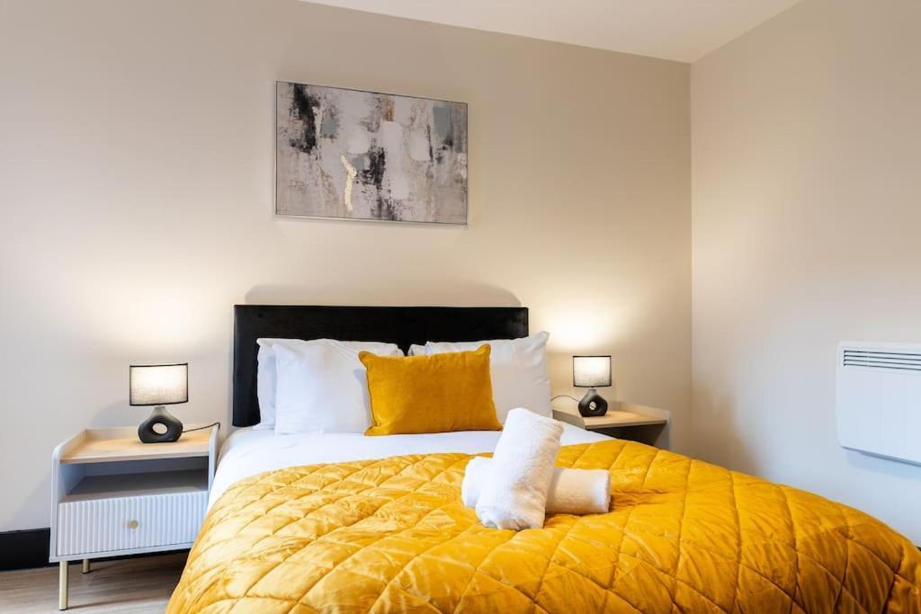 The Berriman Collection Stylish 2 Bedroom *