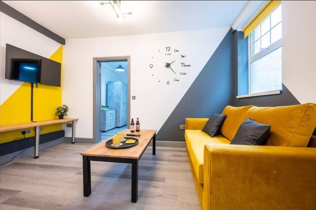Sleek 1br In Trendy Neighborhood Apartment *