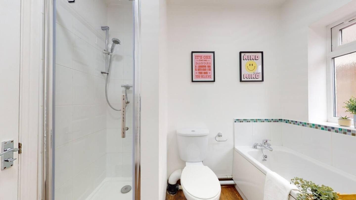 Apartment Cosy And Patio Cardiff