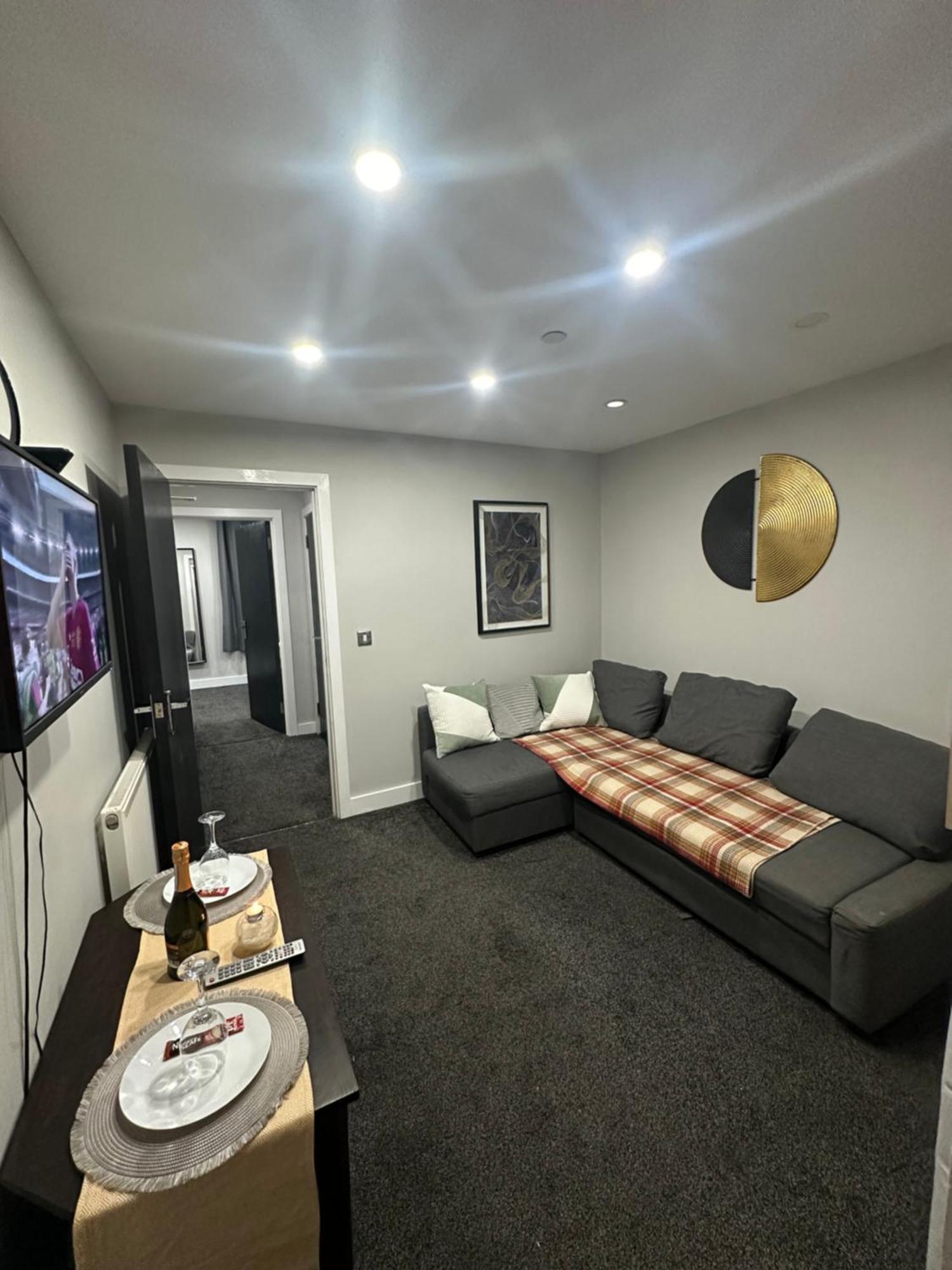 Apartment 1 Bedroom Flat In Center