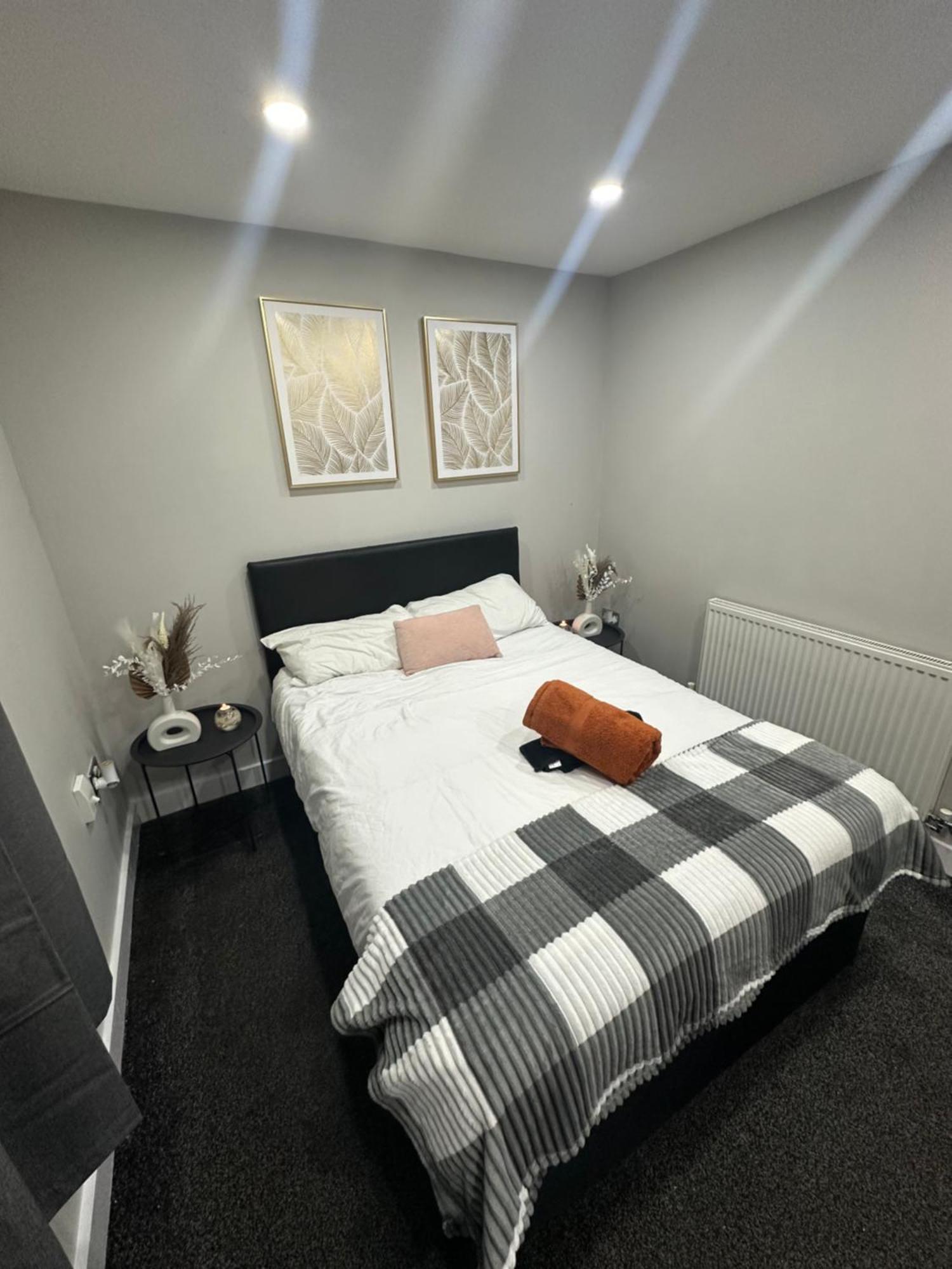 1 Bedroom Flat In Center Apartment