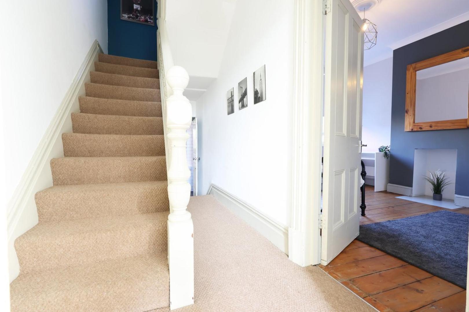 Victorian Town House Free Parking Apartment
