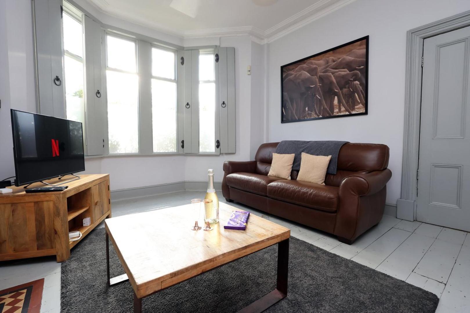 Victorian Town House Free Parking Cardiff