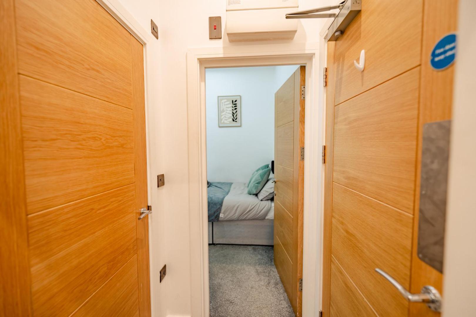 Luxury In Centre Apartment