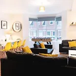 Apartment Up To 9 Close To Centre, Big Tv And Wifi