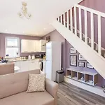 Modern Two-Level Apartment In Pontcanna