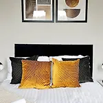 Habershon By Switchback Stays
