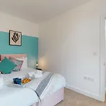 Cosy Cardiff Apartment And Patio