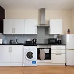 Cozy One Bedroom - Cardiff City Centre Apartment