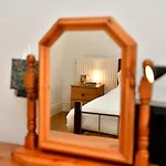 Cosy 2 Bed Home In Canton Pass The Keys