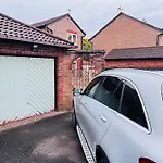 Irene Suite By Koya Homes - 2-Bedroom Bungalow, Cardiff City Centre & Free Parking