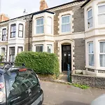 Stayright 3-Bed Home Near Central Cardiff- Sleeps 6, Twin Or King Beds