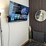 Cosy & Central Studio Apartments