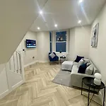 Modern 2Br Duplex In Pontcanna Cardiff Stay In A Stylish Space