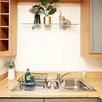 Queen Street Apartments By N And N Stays, Close To City Centre, Restaurants And Shops, Secure Private Parking, Perfect Location While Visiting Cardiff For Work Or A Short Break