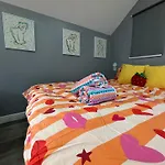 A Stylish Private Studio In The Heart Of The City