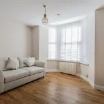 8 Min Walk to Cardiff Centre