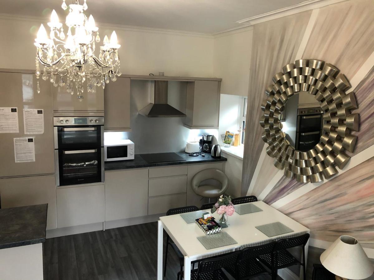 Clive Apartment *