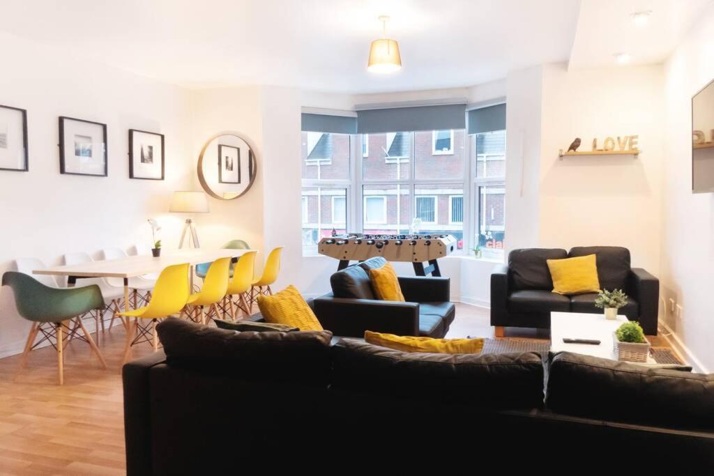 Up To 9 Close To Centre, Big Tv And Wifi *
