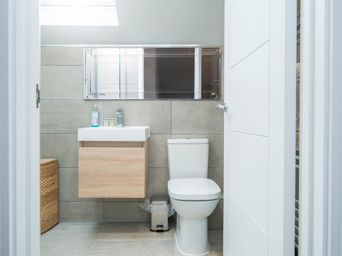 Holiday home Pass The Keys New Stylish & Elegant 2 Bed In The City! Cardiff
