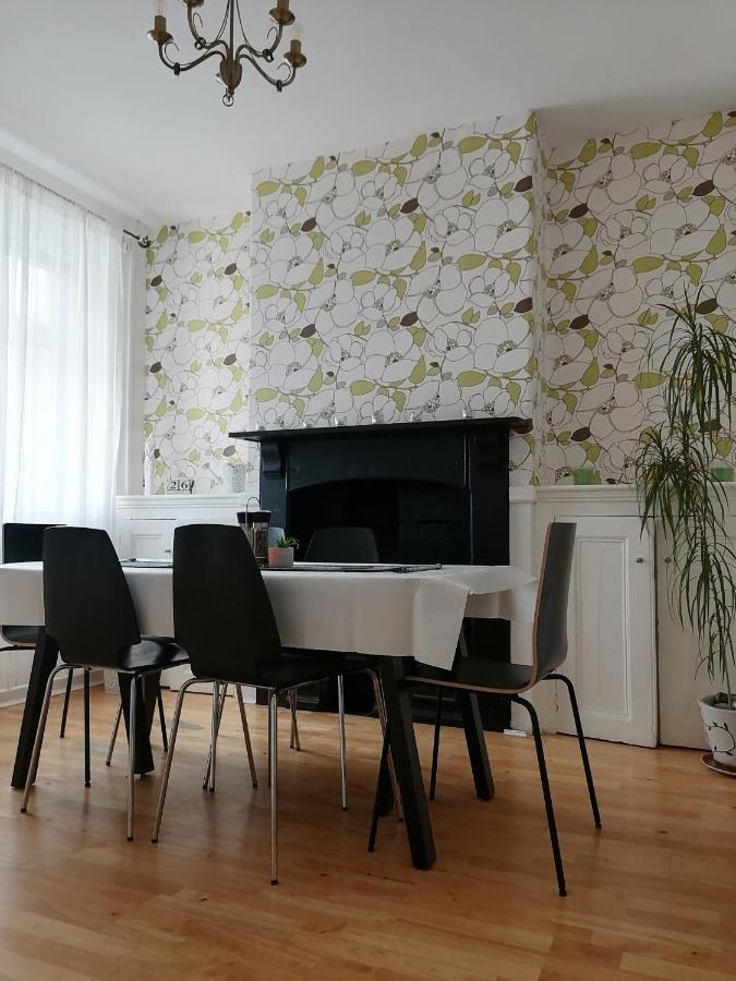 Holiday home Tynant House- Modern 3 Bed House- Centre And Free Parking *