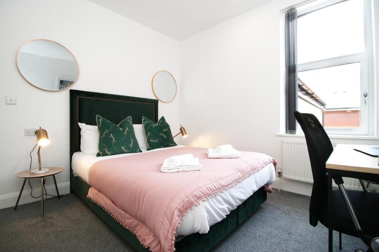 Apartment New Light & Airy 3 Bed Getaway - Wifi - Netflix - Comfort