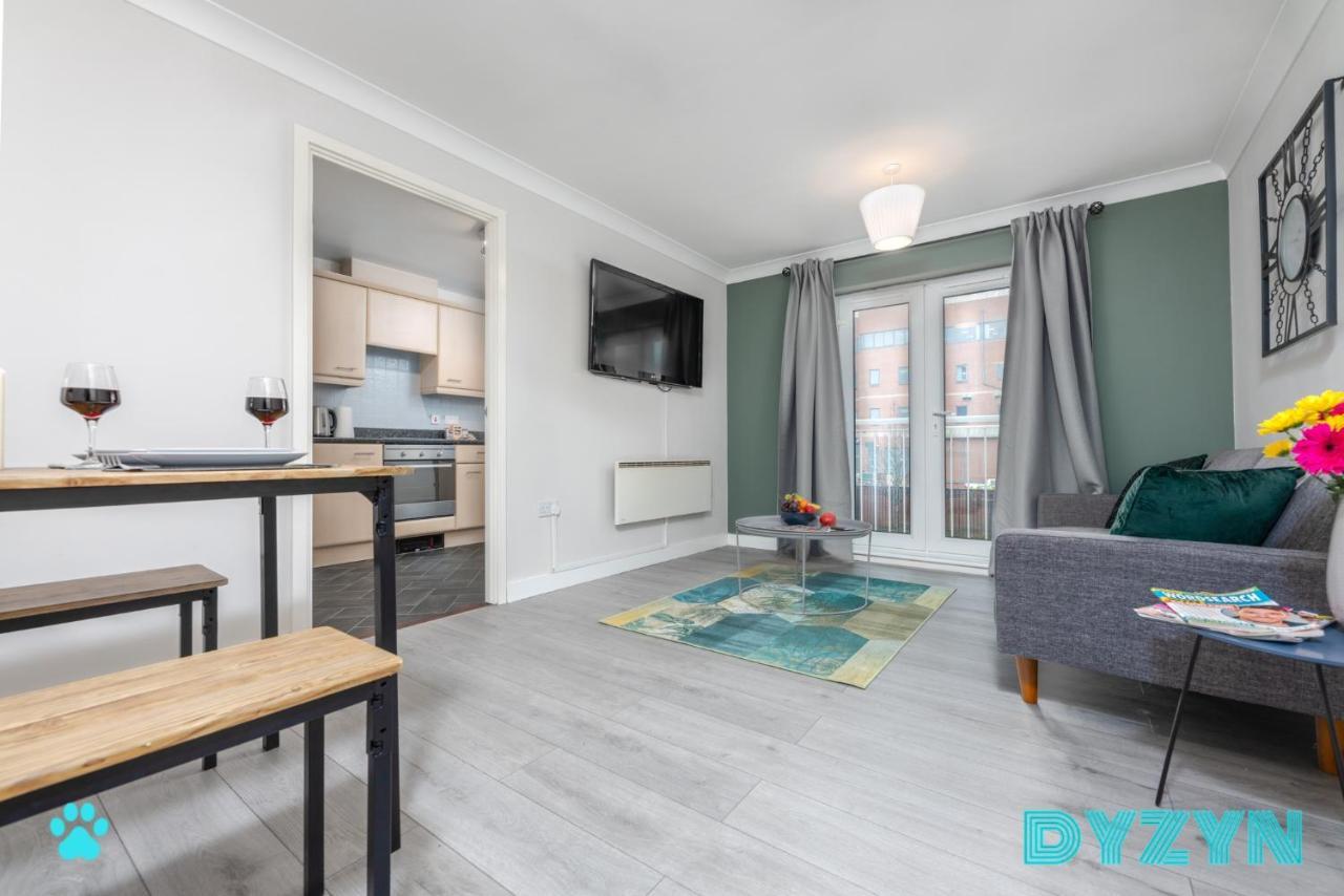 Apartment Bayview - 2 Bed With Parking - Long Discounts - By Dyzyn Cardiff