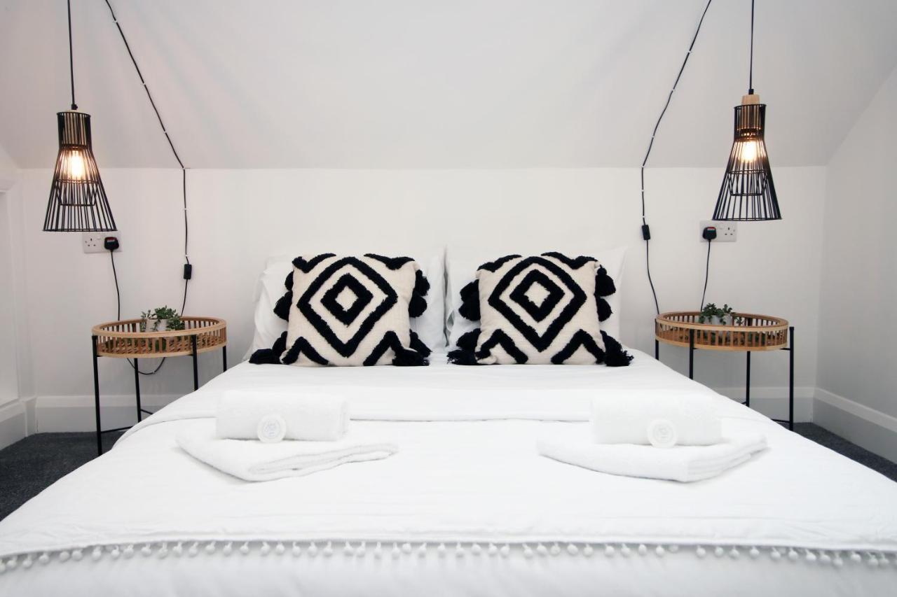 New Light & Airy 3 Bed Getaway - Wifi - Netflix - Comfort Cardiff