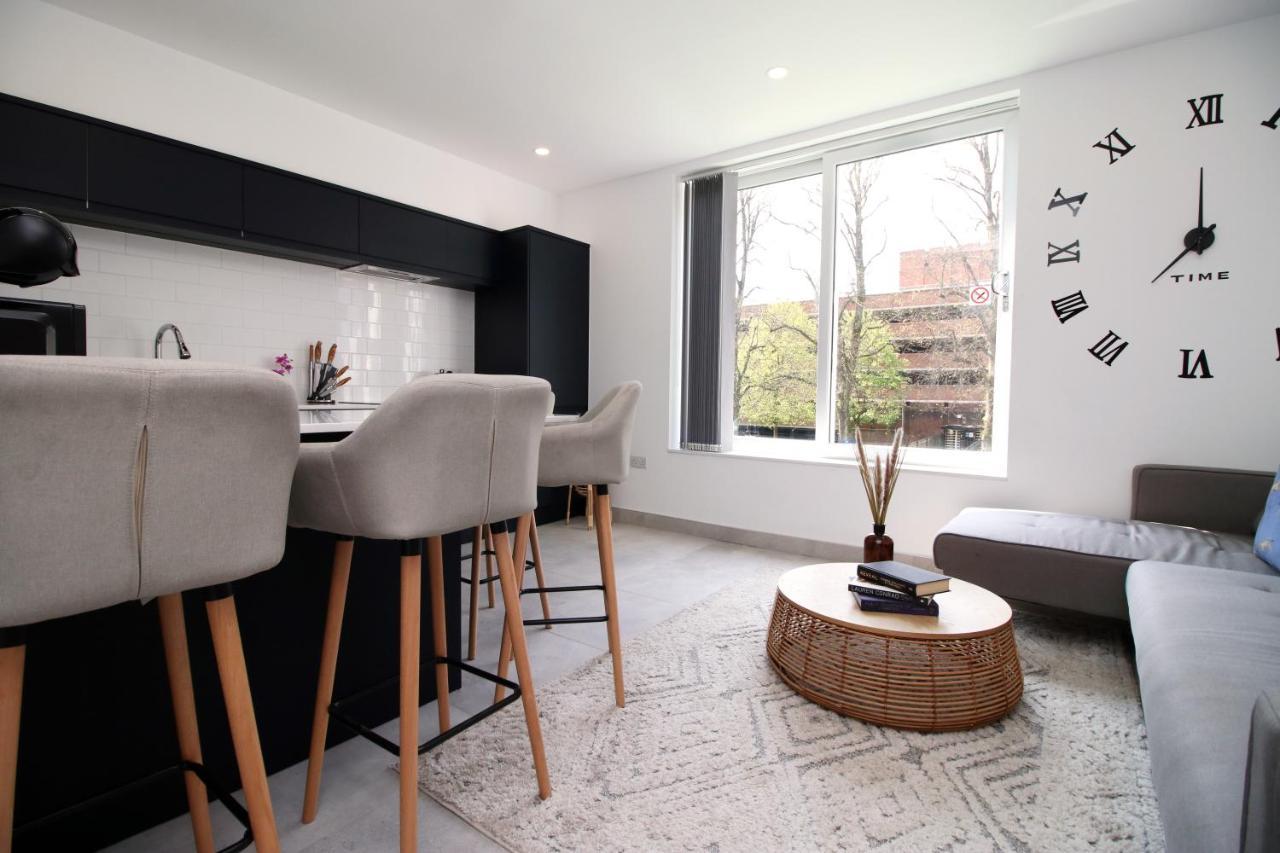 New Light & Airy 3 Bed Getaway - Wifi - Netflix - Comfort Cardiff
