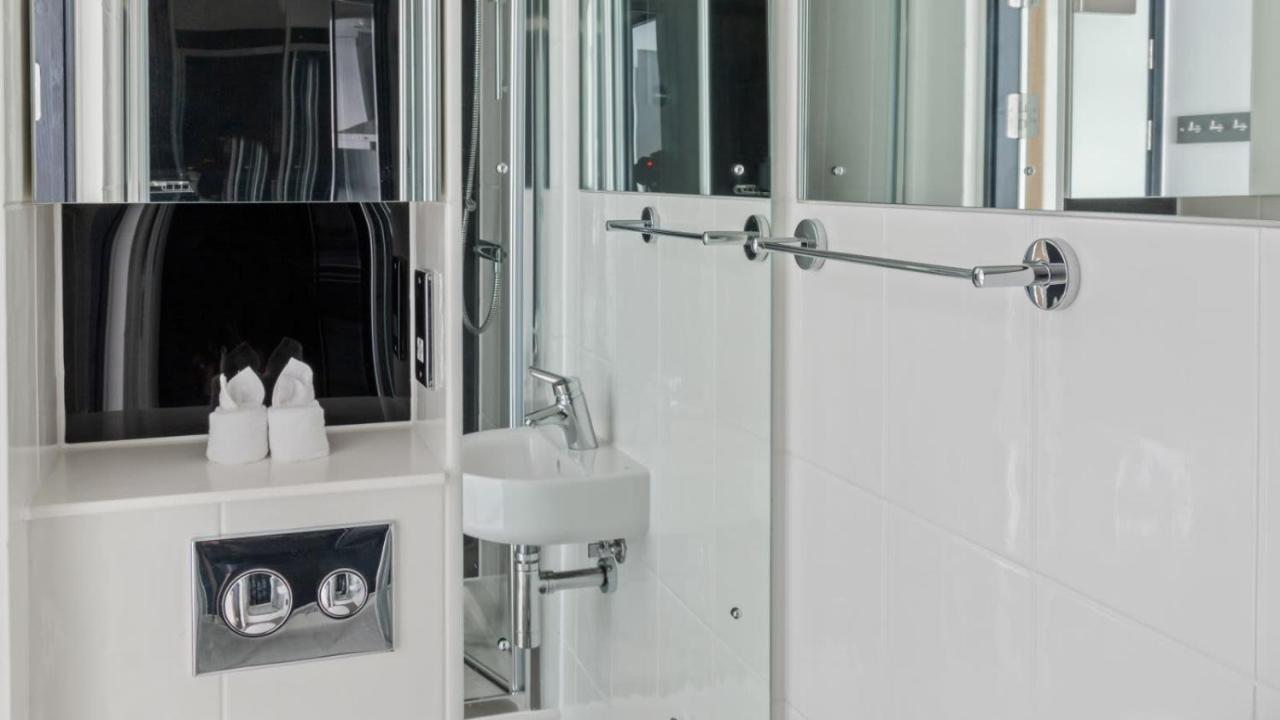 Apartment For Students Only Modern At Zenith In