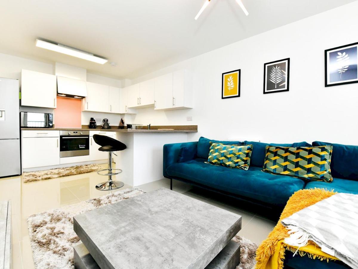 Pass The Keys Sleek 1 Bed W Parking