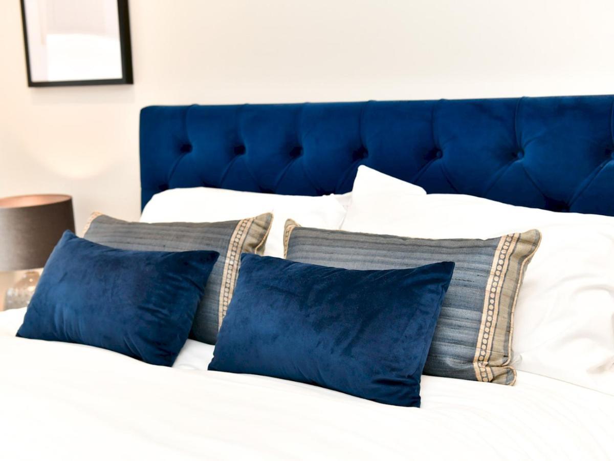 Pass The Keys Beautiful 2 Bed With Parking In The Bay Apartment