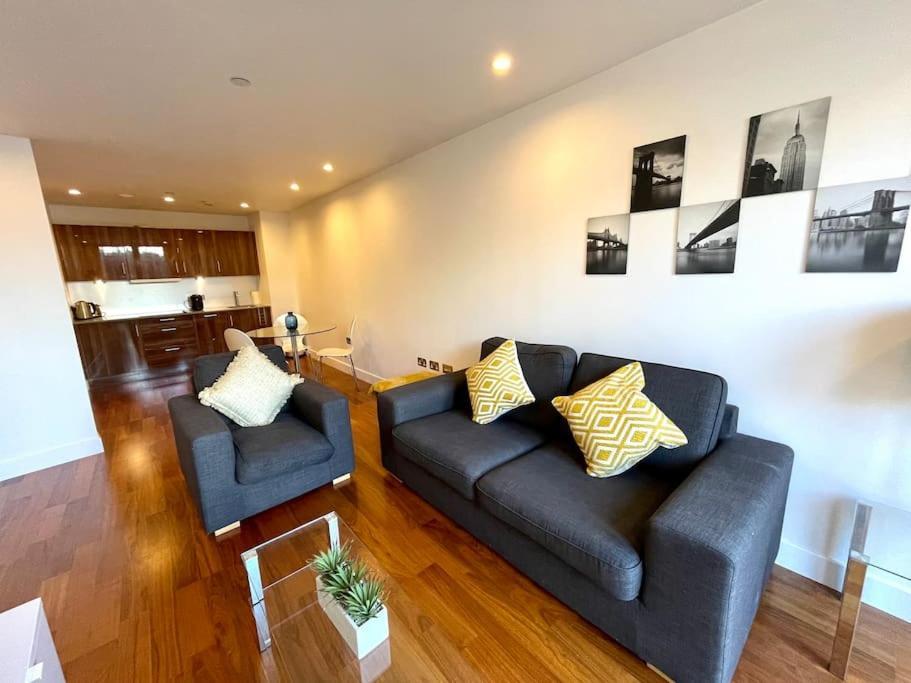 In The Heart Of Apartment Cardiff