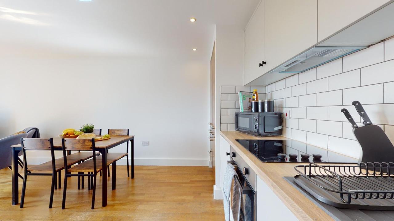 Apartment Water View Apartment- 2 Bed - Bay - Free Parking!!